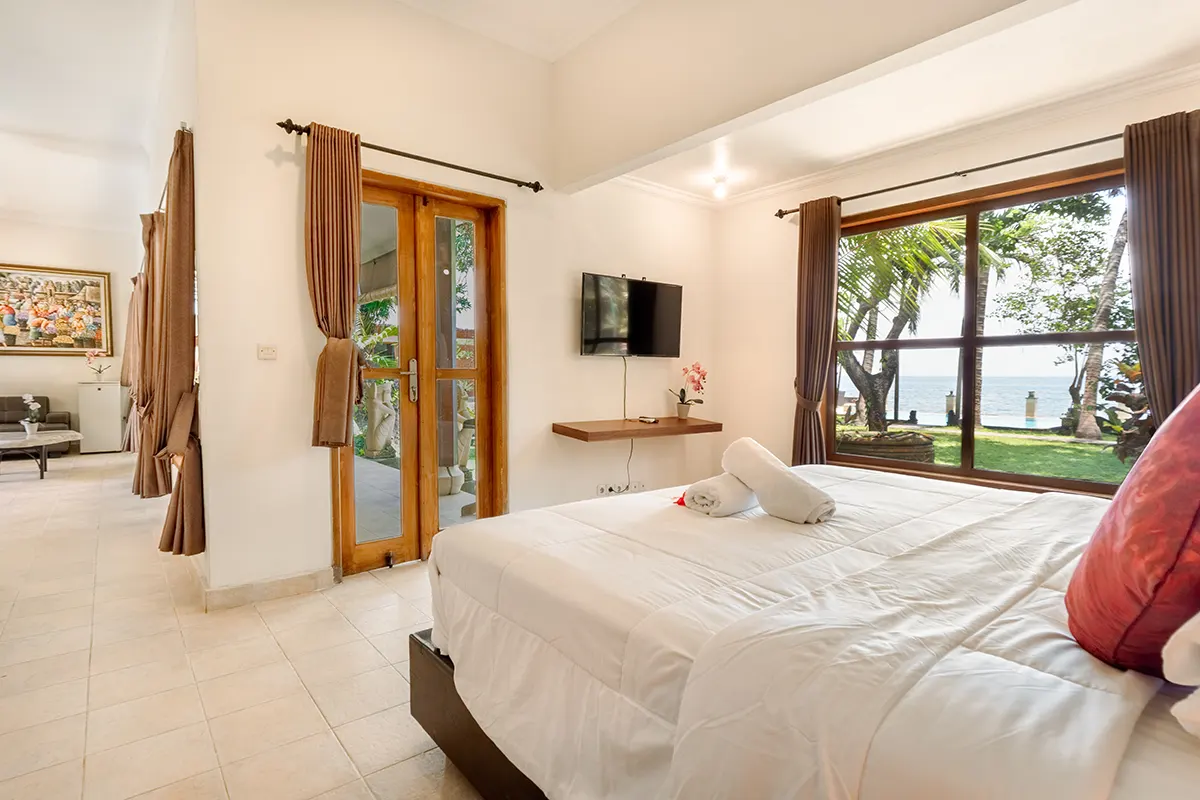 Luxury Beachfront Villas 2