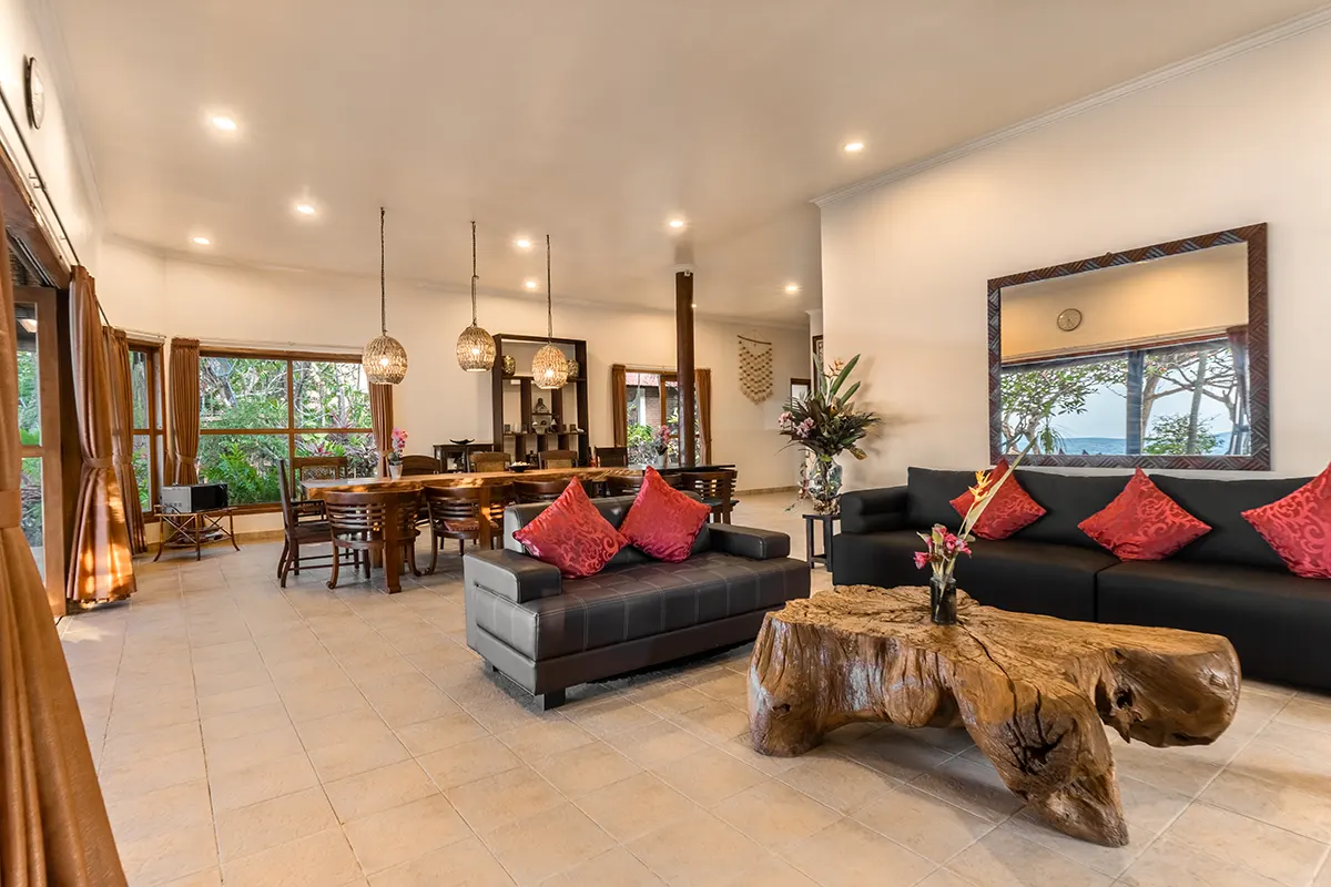 Luxury Beachfront Villas 8